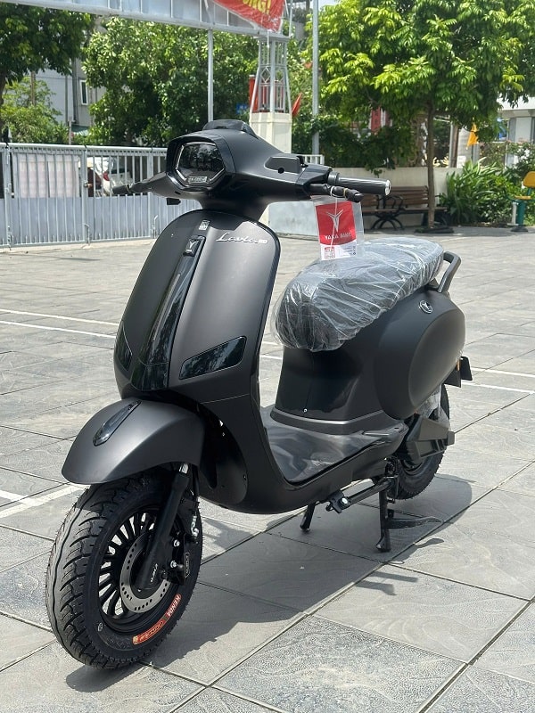 Xe Máy Điện Yaka Lavia GX Màu Đen Sần