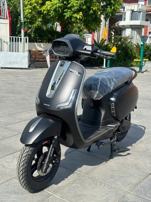 Xe Máy Điện Osakar Nispa Lumia Màu Đen Sần