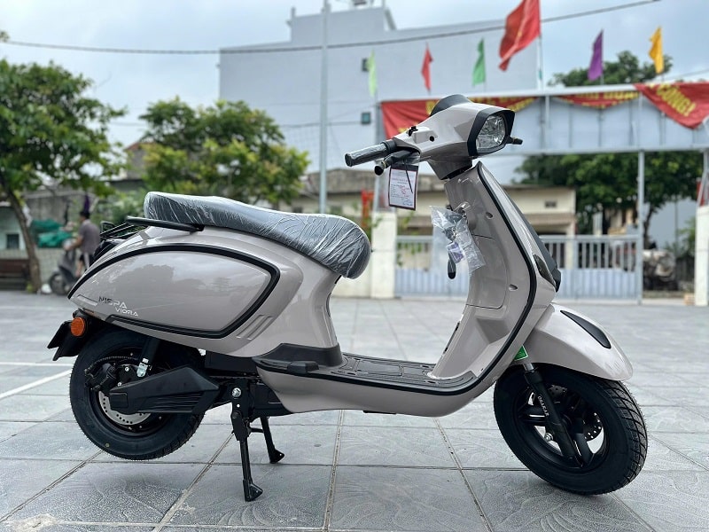 Xe Máy Điện Osakar Nispa Viora Màu Xám Xi Măng