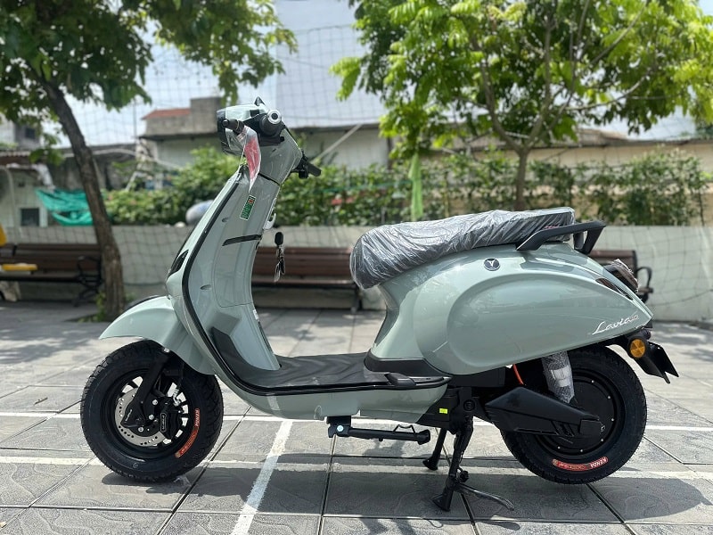 Xe Máy Điện Yaka Lavia GX Màu Xám Xi Măng