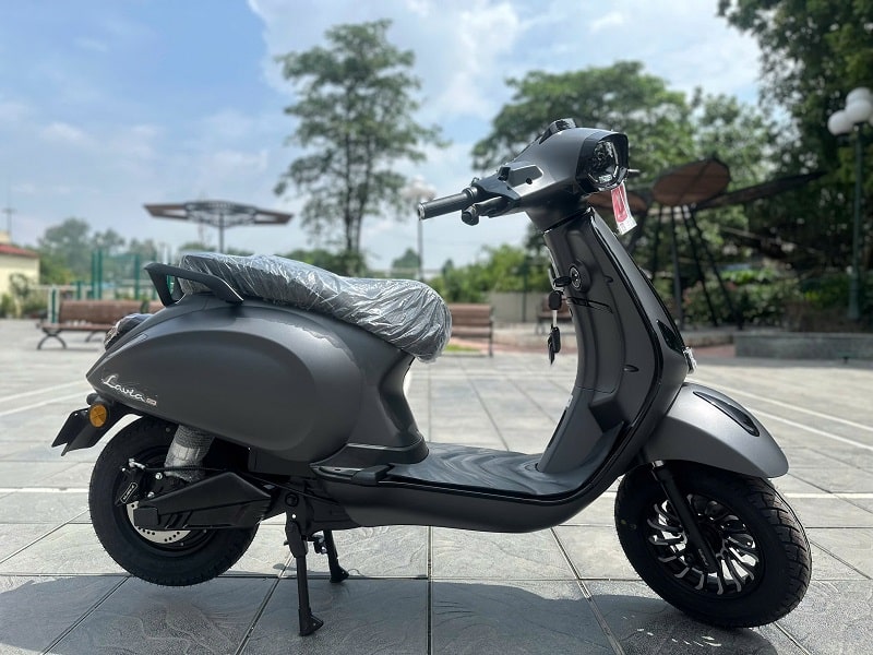 Xe Máy Điện Yaka Lavia GX Màu Xám Sần