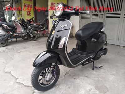Giao xe máy điện Vespa Roma cho khách tại Vĩnh Hưng - Hoàng Mai