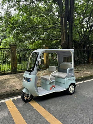 Xe điện 3 bánh tại Quỳnh Lôi - Hai Bà Trưng